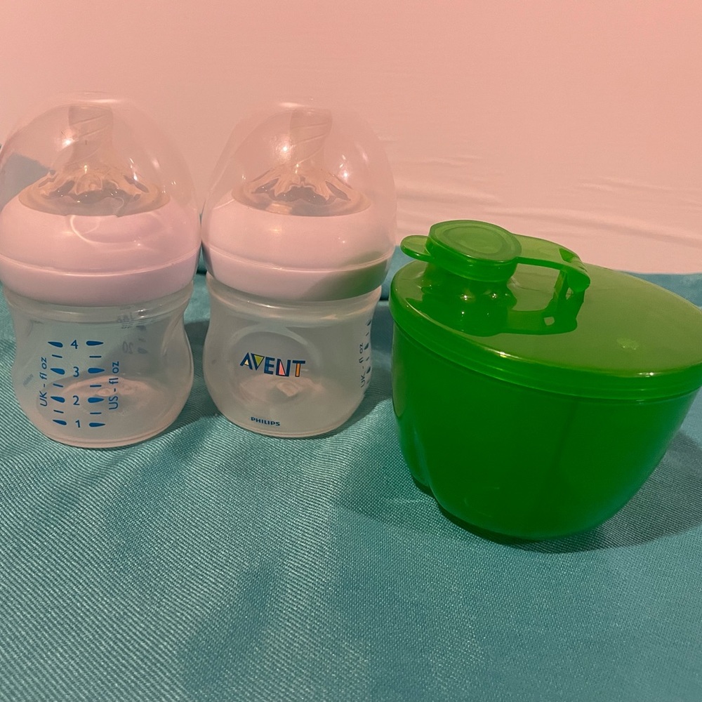 Avent Bottles and Formula Holder